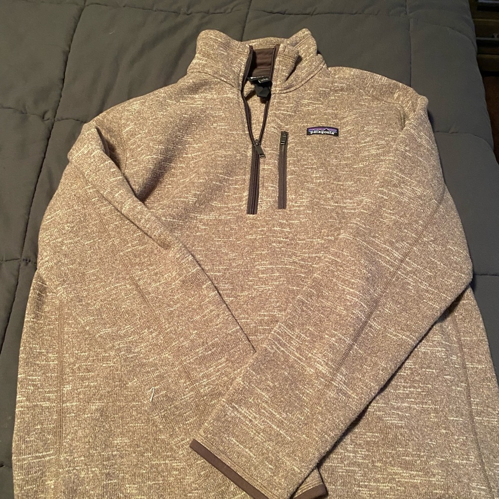 Large Patagonia Mens Sweatshirt